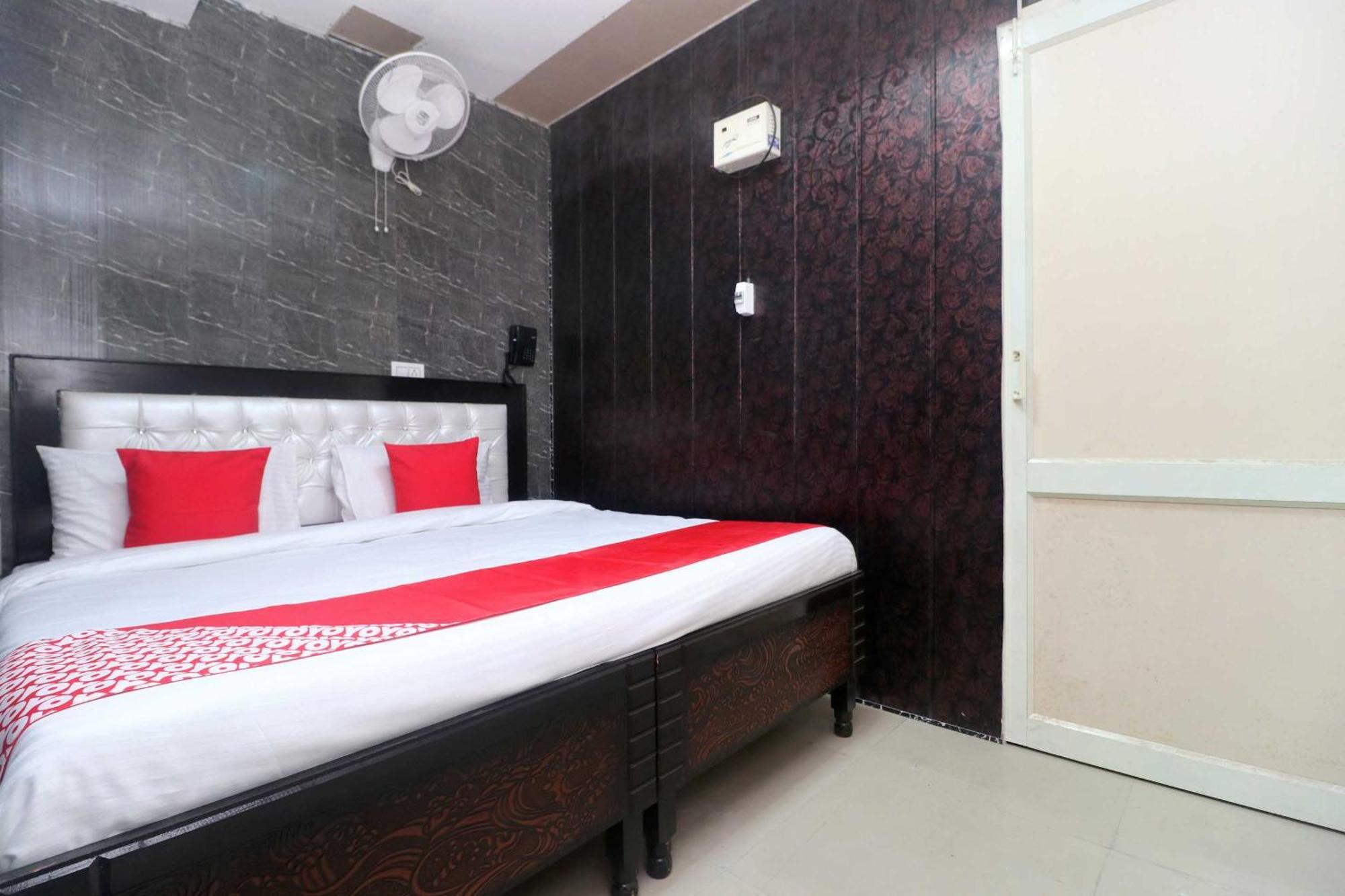 Oyo Hotel Aryan Plaza Chandīgarh Exterior foto