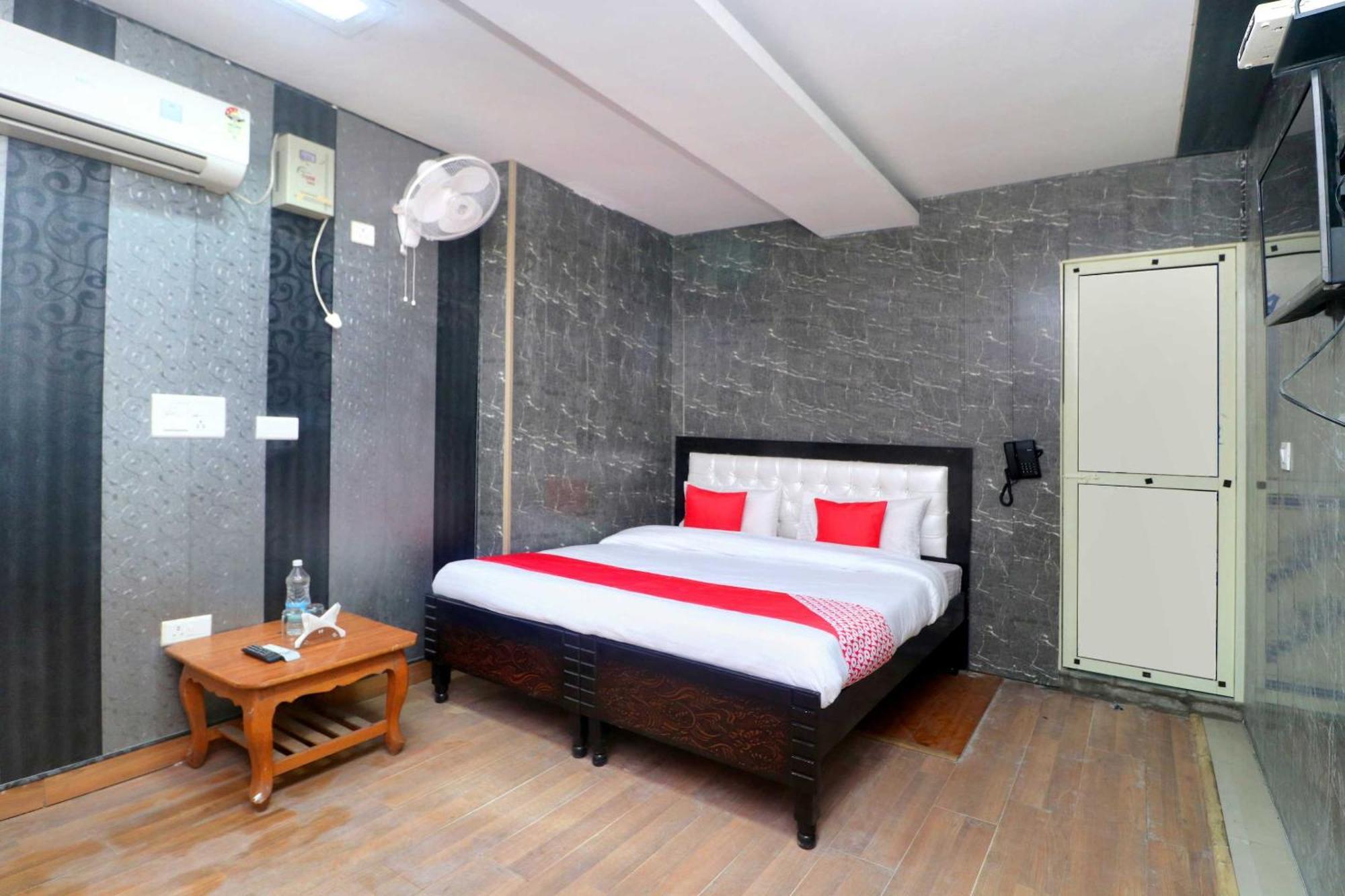 Oyo Hotel Aryan Plaza Chandīgarh Exterior foto