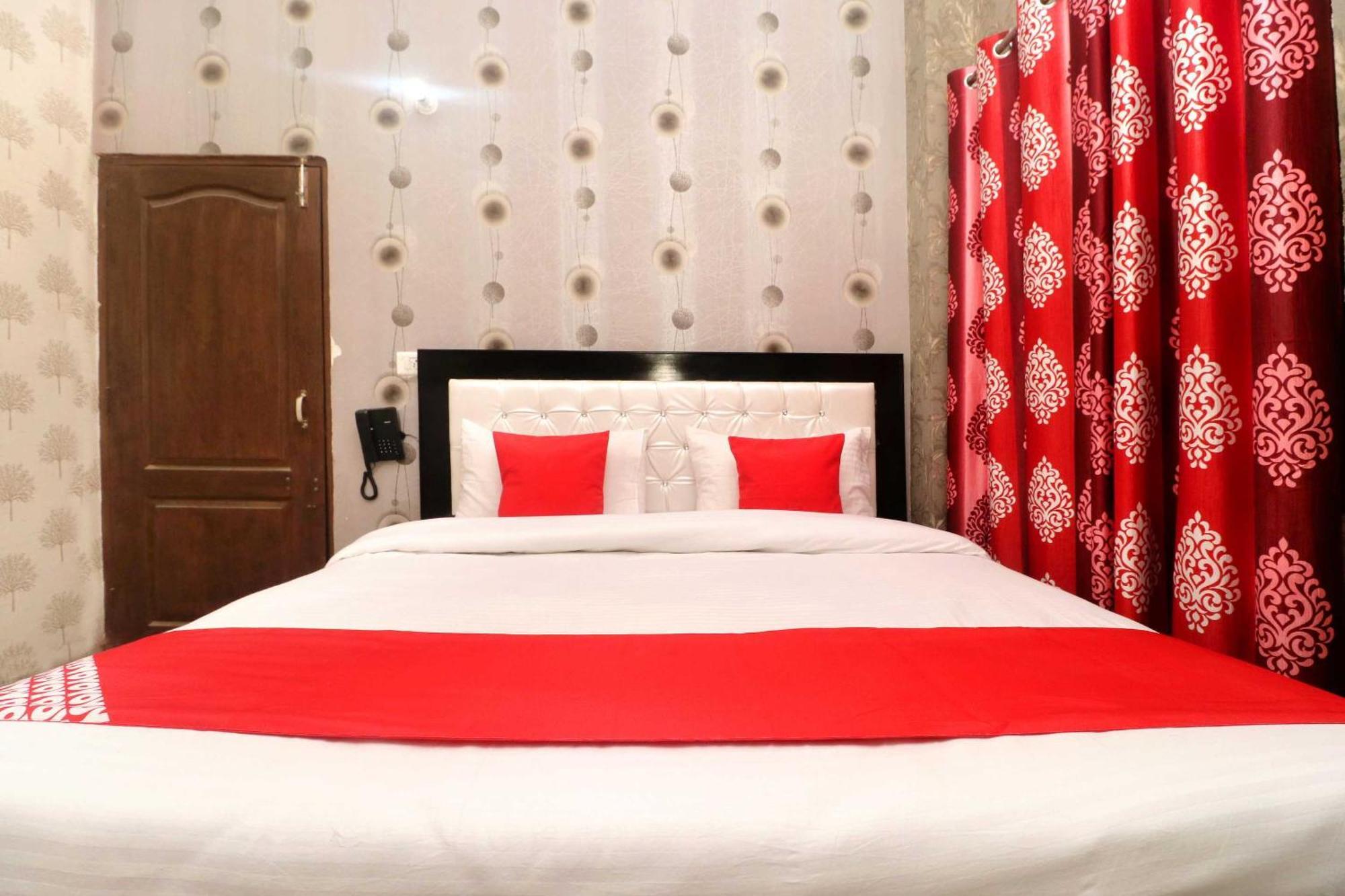Oyo Hotel Aryan Plaza Chandīgarh Exterior foto