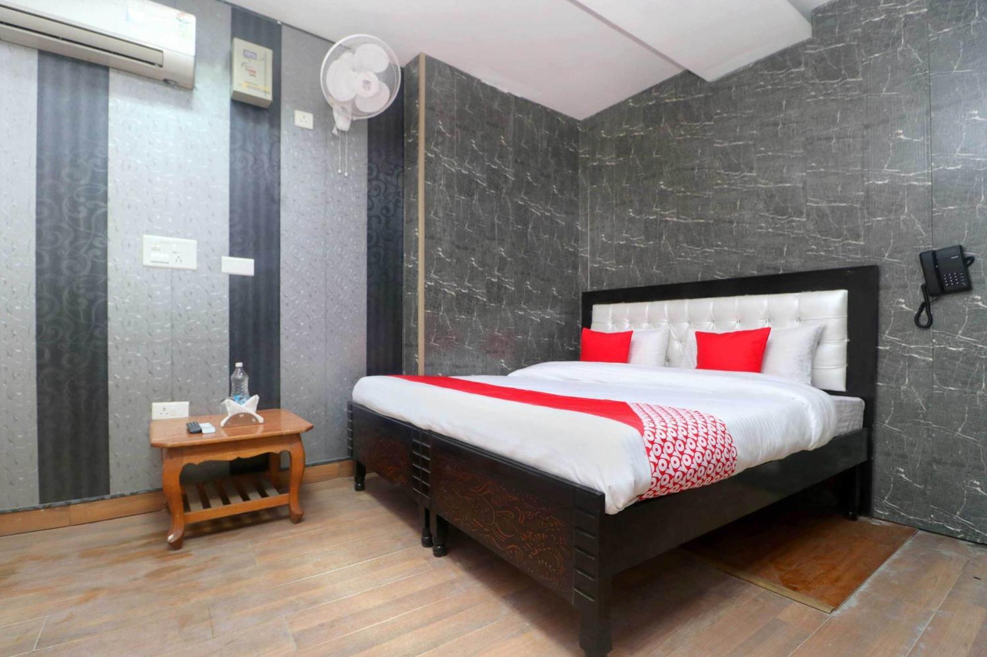 Oyo Hotel Aryan Plaza Chandīgarh Exterior foto