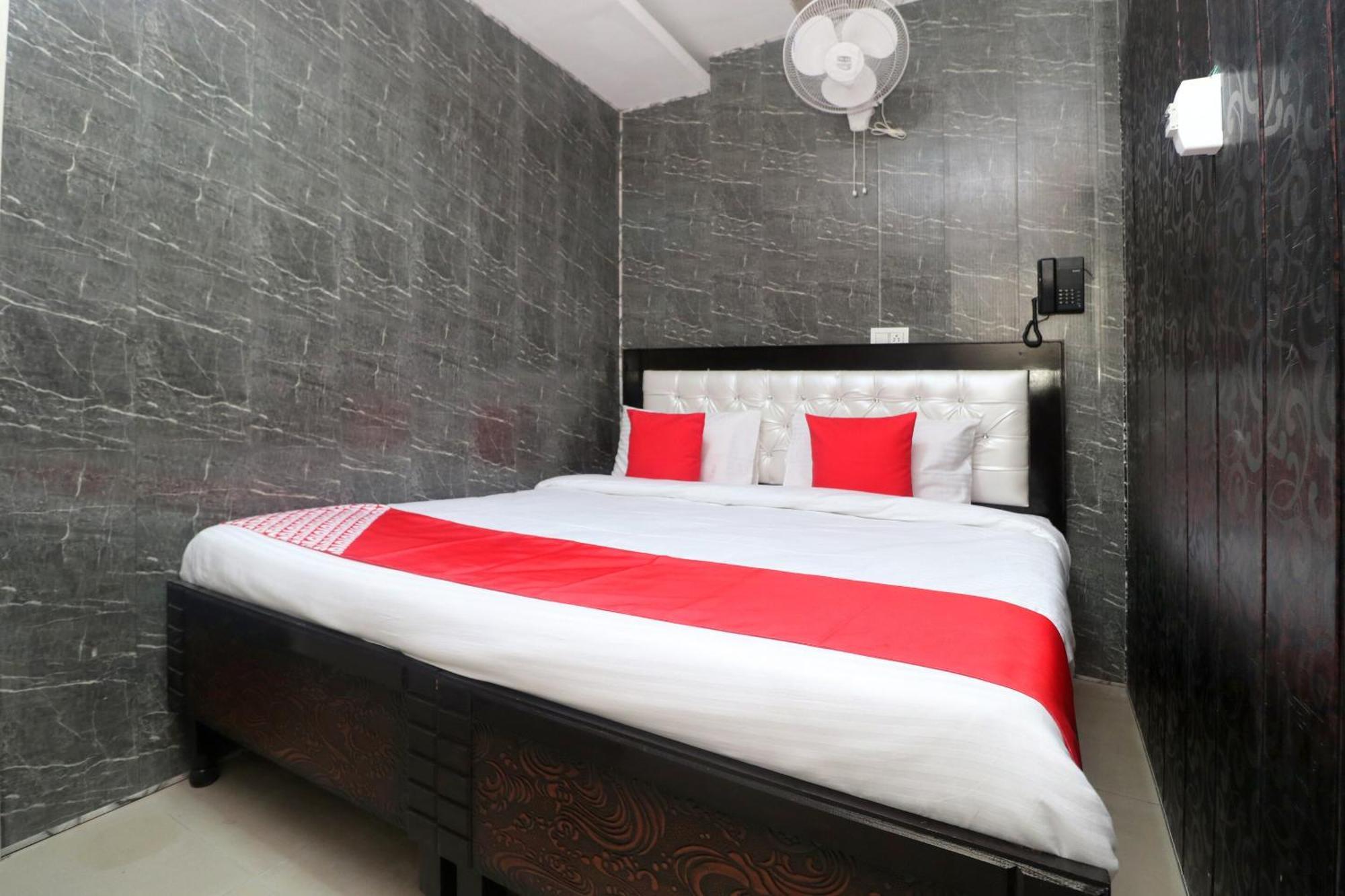 Oyo Hotel Aryan Plaza Chandīgarh Exterior foto